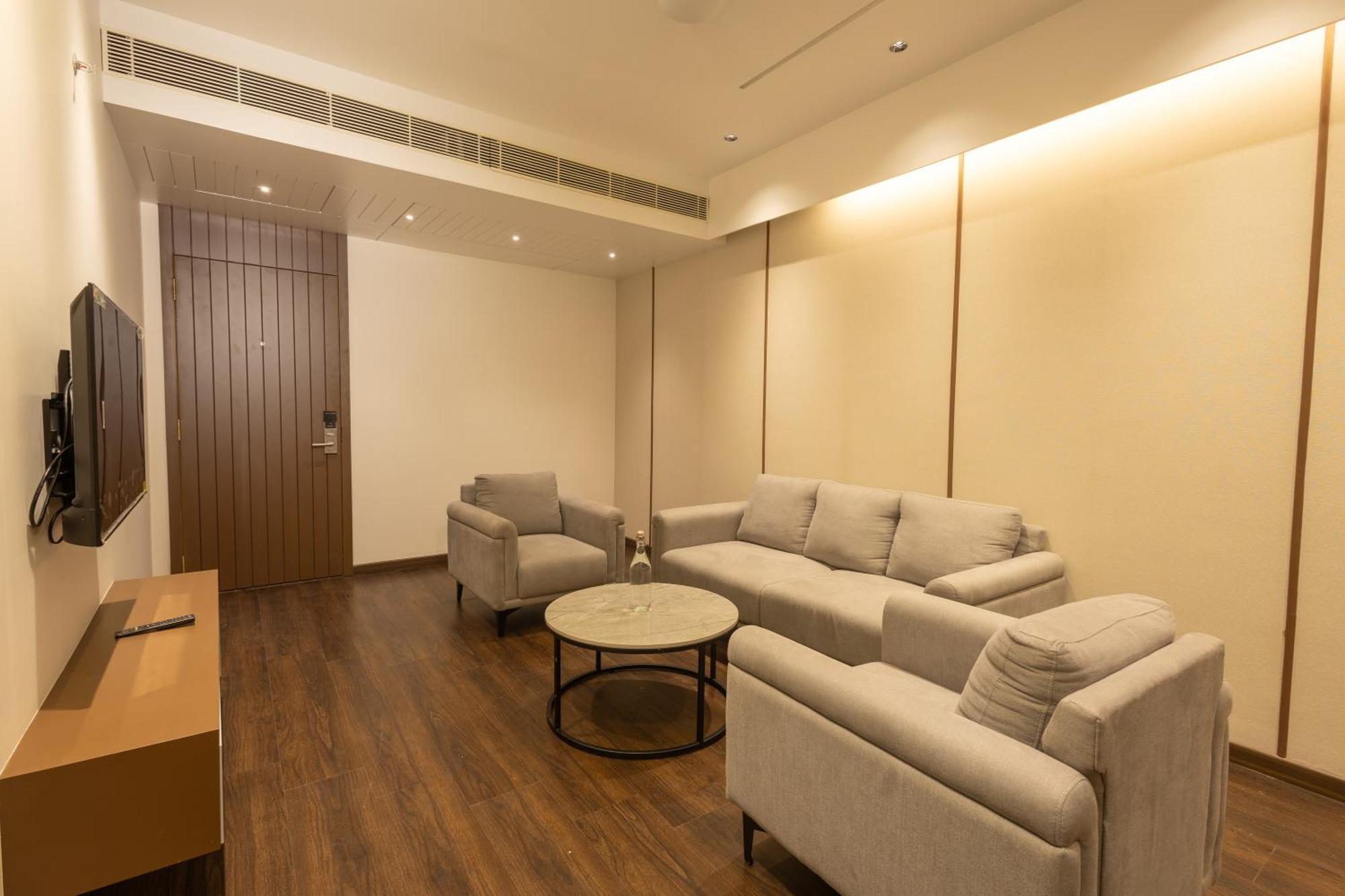 Hotel Parsons Court ディンディーグル エクステリア 写真