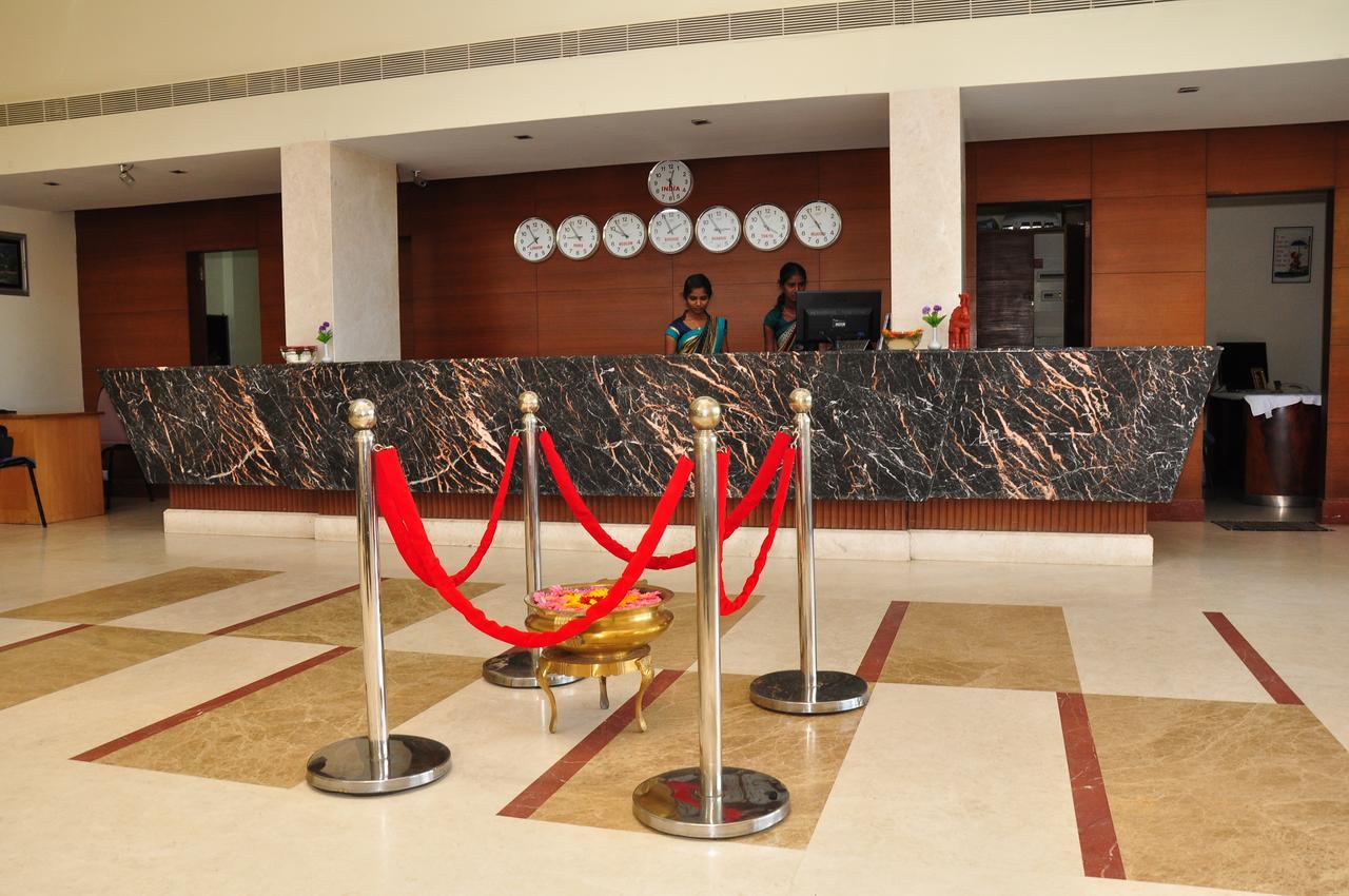 Hotel Parsons Court ディンディーグル エクステリア 写真